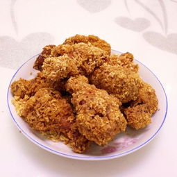 如何用面包糠做出好吃的炸鸡腿?