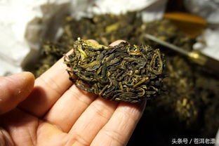 普洱茶怎么开饼，普洱茶开饼方法