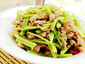 香芹怎么炒好吃，香菇青菜怎么炒好吃