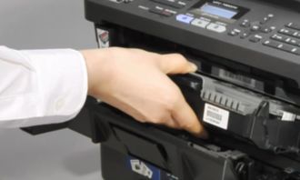 打印机怎么换墨粉盒，打印机怎么装墨粉