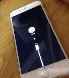 手机屏幕闪烁，手机屏幕闪烁是什么原因
