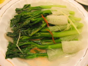 炒蔬菜，炒蔬菜加凉水