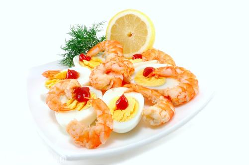 鸡蛋能和虾一起吃吗，鸡蛋能和虾一起吃吗宝宝