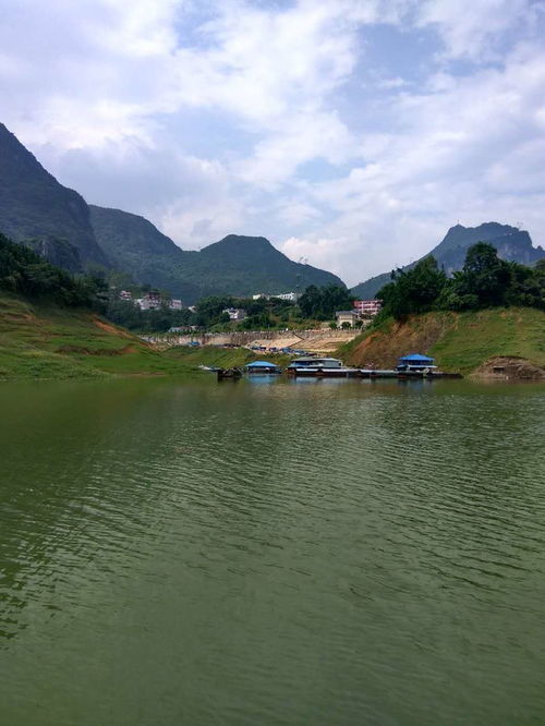 万峰湖钓鱼多钱一天，万峰湖钓鱼多钱一天万峰湖怎么玩