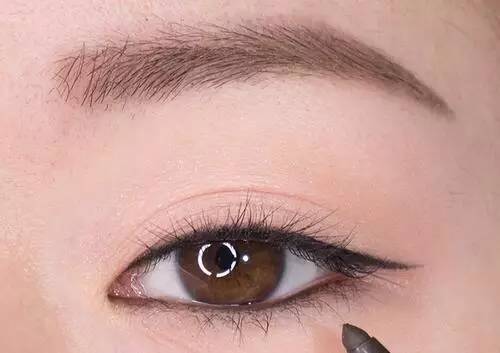 单眼皮眼线画法，单眼皮眼线画法视频教程