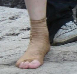 梦见穿新袜子的周公解梦