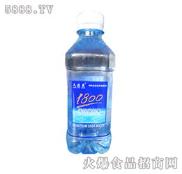 苏打水是不是碳酸饮料，饮用苏打水的功效与作用