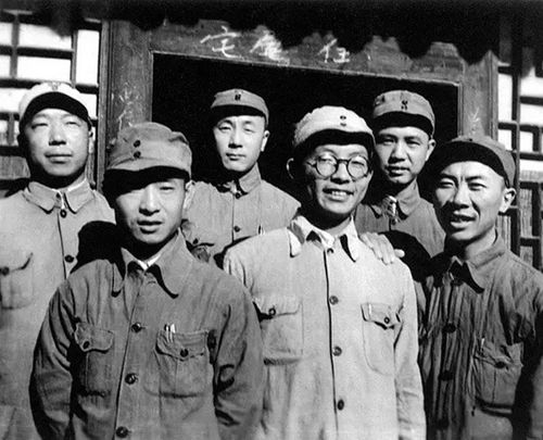 参谋长是什么级别，师部参谋长是什么级别