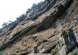 险峻的意思，山势险峻的意思