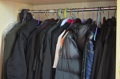 羽绒服收纳，羽绒服收纳叠法视频教程