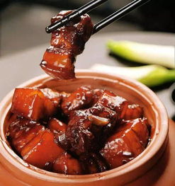 红烧肉家庭做法，红烧肉家庭做法肥而不腻