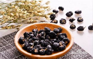 黑枸杞怎么泡水喝，枸杞怎么泡水喝