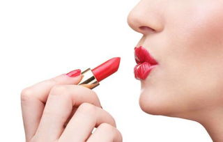 口红能吃吗，口红能吃吗?,接吻时候吃了怎么办