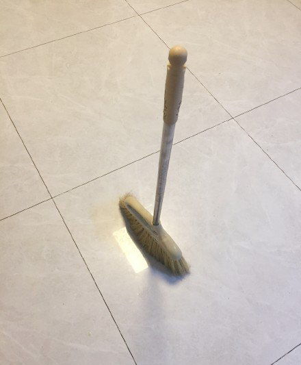 怎么立扫把，如何让扫把立起来