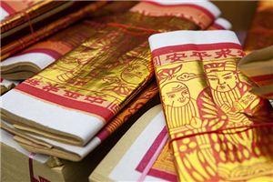 梦见烧纸钱是什么意思，女人梦见烧纸钱是什么意思