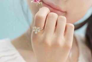 戒指戴中指，戒指戴中指什么意思男生