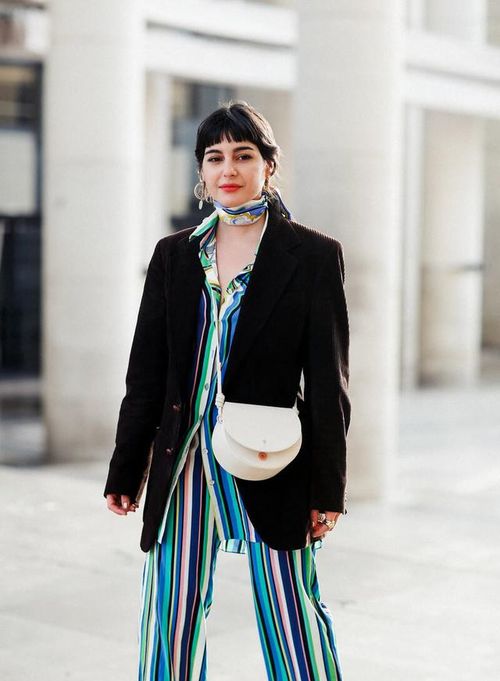 小方巾怎么系好看，小方巾怎么系好看图解视频