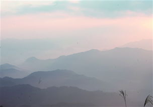 天姥山在哪里，梦游天姥吟留别的天姥山在哪里