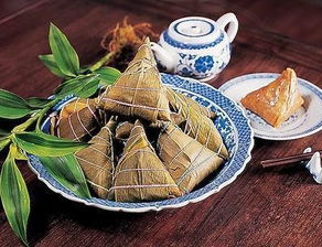 梦见吃粽子，梦见吃粽子里面还有枣