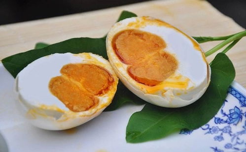 咸鸭蛋热量，咸鸭蛋热量高吗减肥可以吃吗