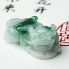 翡翠貔貅挂件，翡翠貔貅挂件图片大全