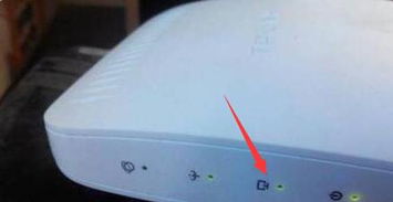 宽带猫光信号红灯闪烁，宽带猫光信号红灯闪烁怎么解决