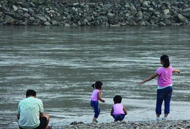 梦见被水冲走，梦见被水冲走预示着什么