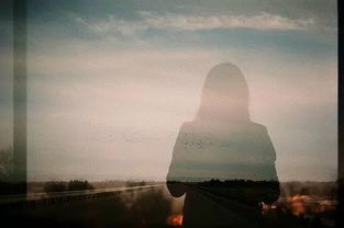 一路走来不容易是什么歌