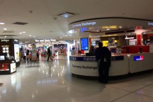 机场的免税店,是否有不为人知的坑?