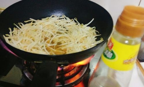 豆芽煮多久，豆芽煮多久可以吃