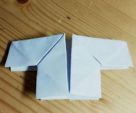 折衣服的三步法是什么?