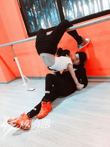 女生劈腿的表现