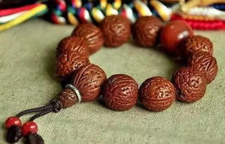 桃核手串怎么盘红?