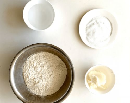 普通面粉是中筋面粉吗?