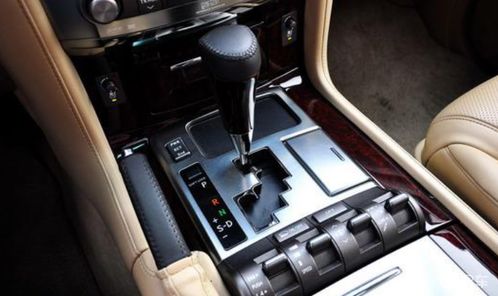 汽车手自一体和双离合有什么区别?