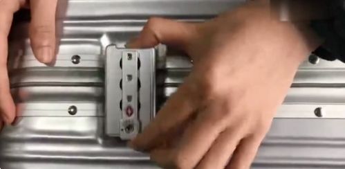 怎么设置新的密码行李箱的锁