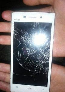 手机屏幕碎了怎么办，手机屏幕碎了怎么办?现在教你自动修复