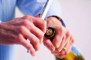 倒酒礼仪，倒酒礼仪在客人左侧还是右侧