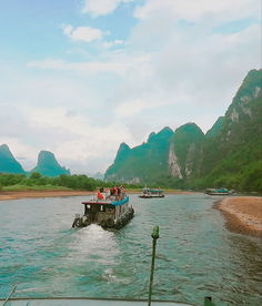 1、漓江的水真静啊,静得让你感觉不到它在流动。(照样子仿写句子)_百度