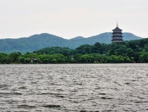 欲把西湖比西子下一句是?