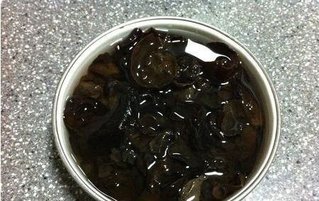 木耳能和洋葱一起吃吗