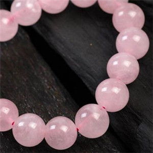 粉晶的手链大约多少钱?