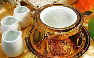 燕窝能放炖盅隔夜吗?开着保温键。