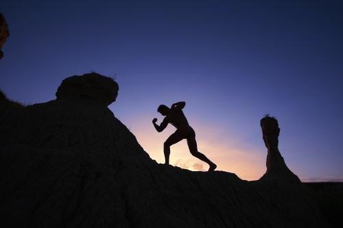 阳刚这两个字是什么意思