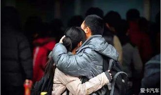 离家的孩子流浪在外头。这是哪首歌