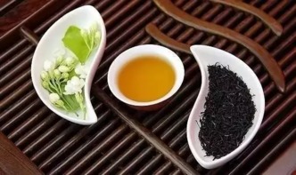 茶里面有咖啡因吗