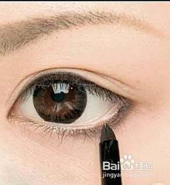 单眼皮眼线膏的画法(三个简单步骤画出性感眼线)