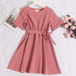 阿依莲和爱依莲是一家吗