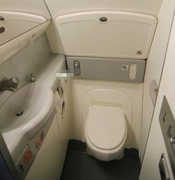 飞机上有厕所吗