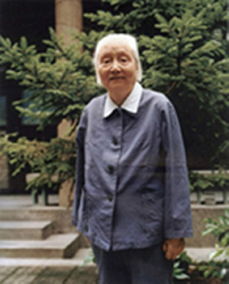 贺龙的妹妹是贺子珍吗